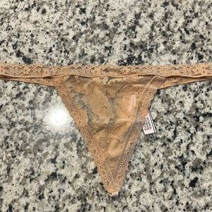 NWT lace v string XS Victoria’s Secret